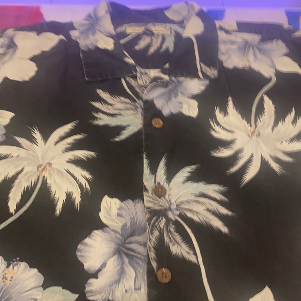 Tommy Bahama NWOT ss  🔥🔥